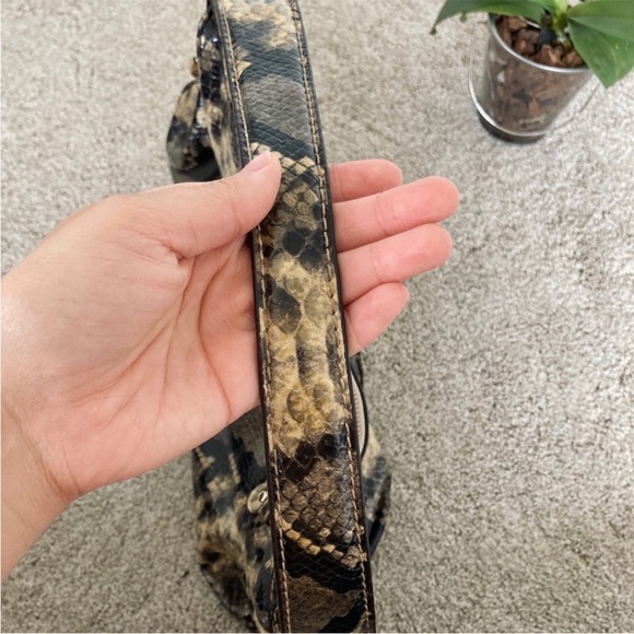 DANA BUCHMAN FAUX SNAKE SKIN EMBOSSED HOBO SHOULDER BAG - Picture 4 of 12